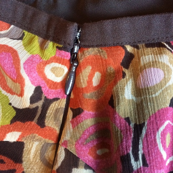 Sigrid Olsen feminine flowy skirt - Picture 4 of 8